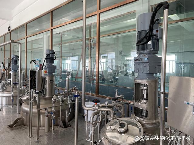 老邊電加熱反應(yīng)釜溶解罐與微生物發(fā)酵罐 石家莊拓廣機(jī)械設(shè)備廠賦能生物化工新篇章